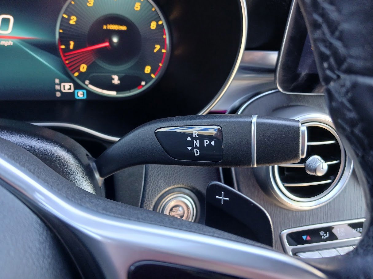 Used 2021 Mercedes-Benz GLC 300 4MATIC image 31