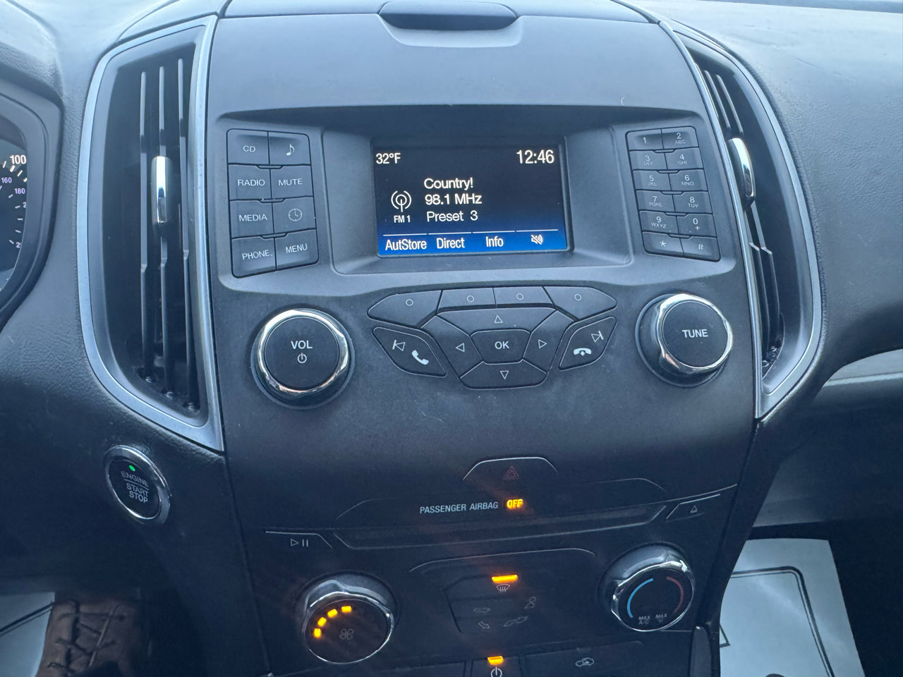 Used 2018 Ford Edge SE image 22