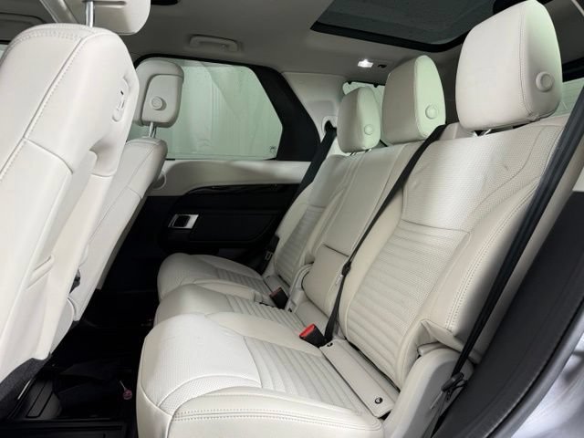 Used 2025 Land Rover Discovery S AWD/4WD image 24