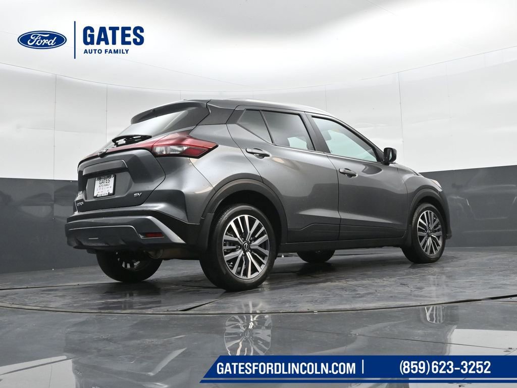 Used 2024 Nissan Kicks SV FWD image 30