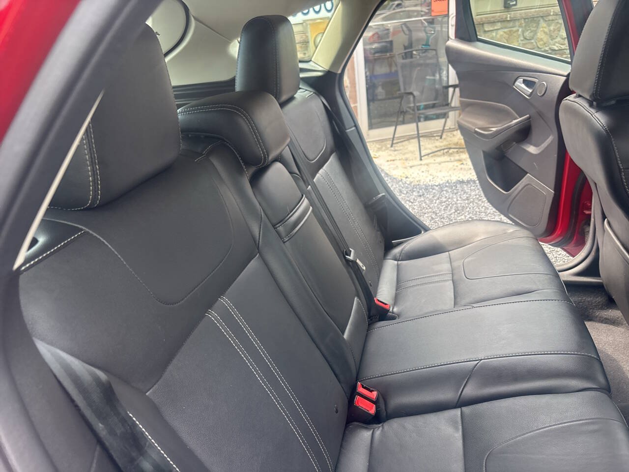 Used 2012 Ford Focus Titanium FWD image 16