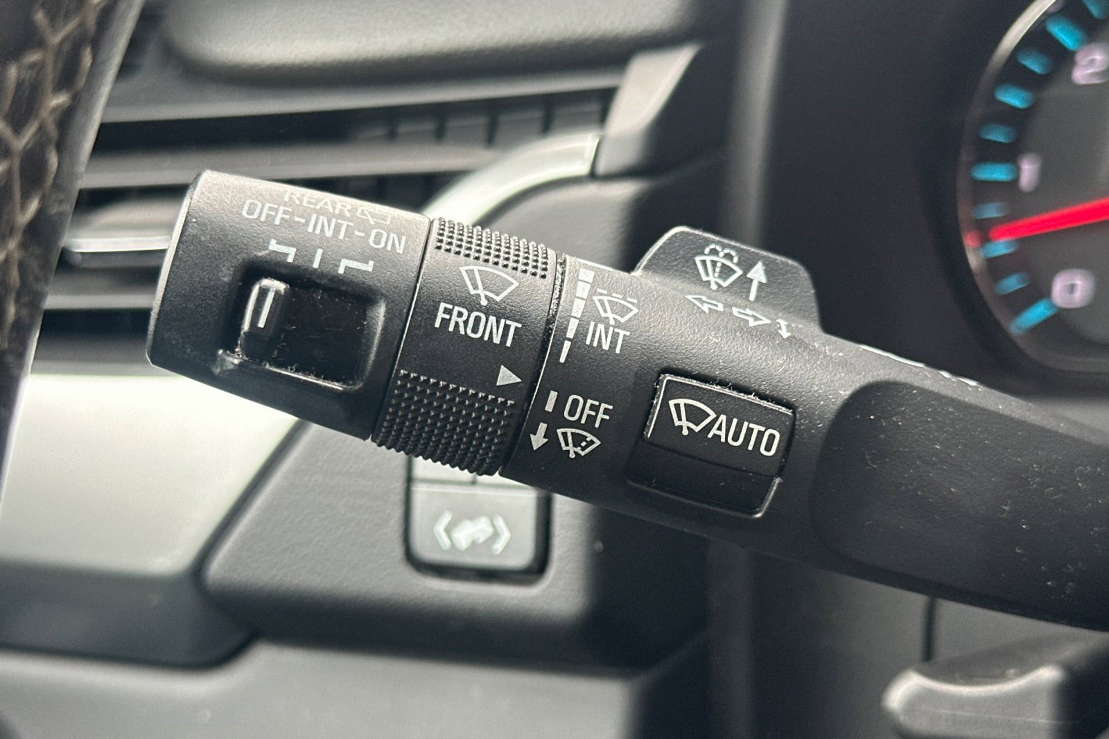 Used 2016 Chevrolet Tahoe LT RWD image 32