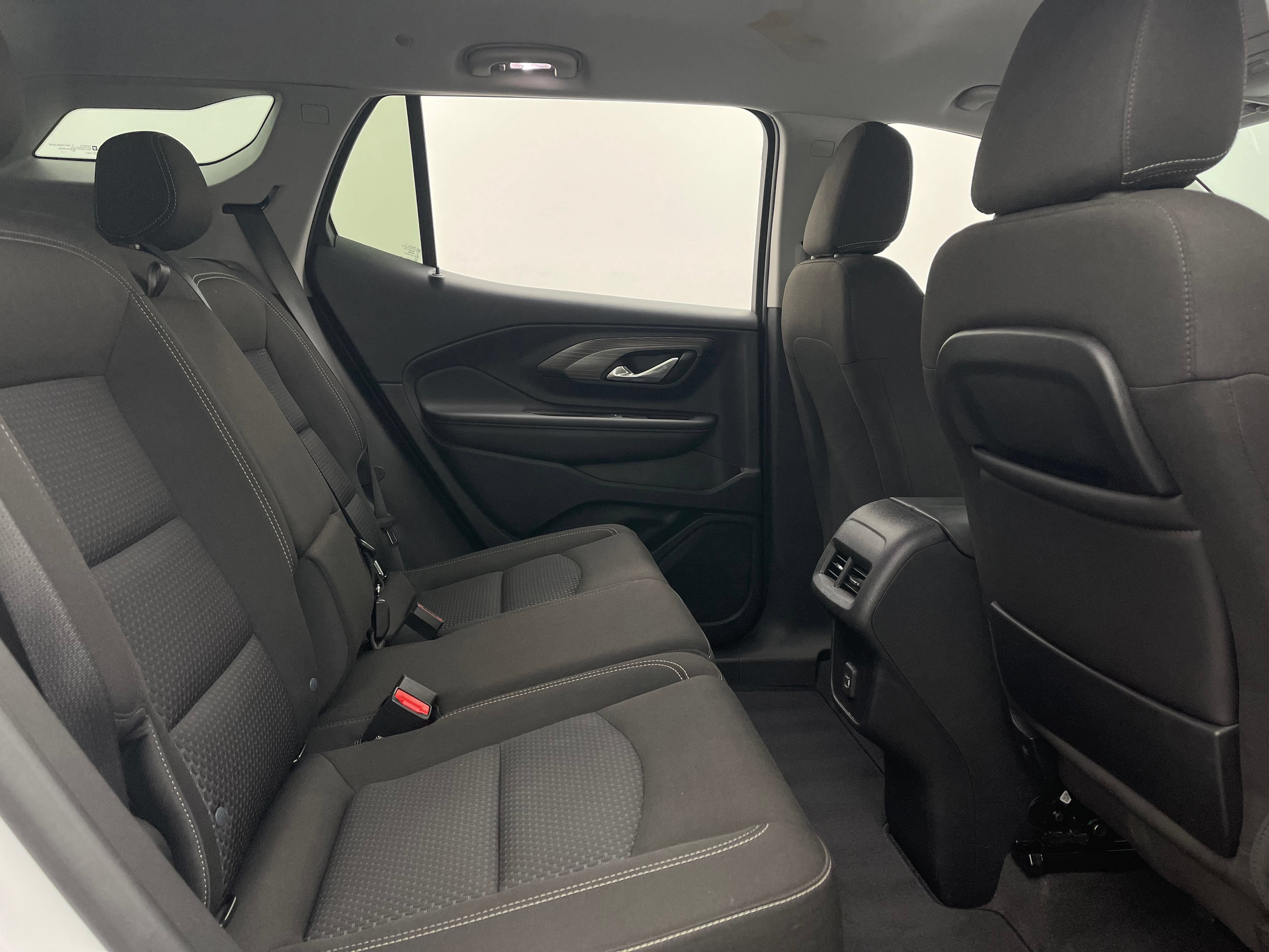 Used 2024 GMC Terrain SLE FWD image 32