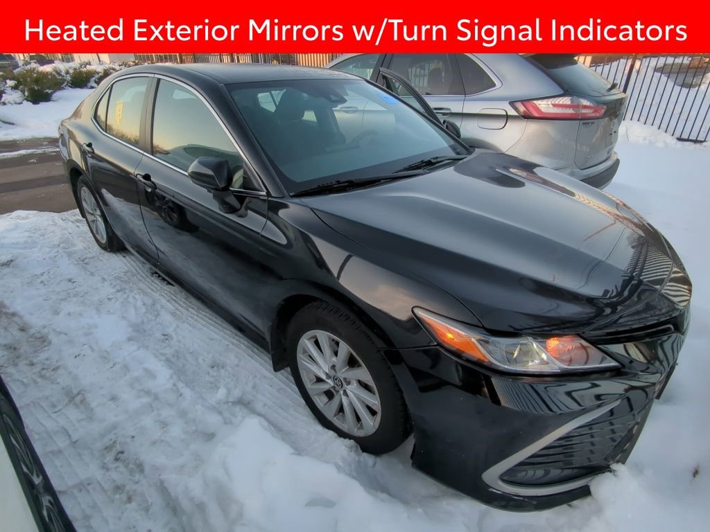 Used 2023 Toyota Camry LE image 3