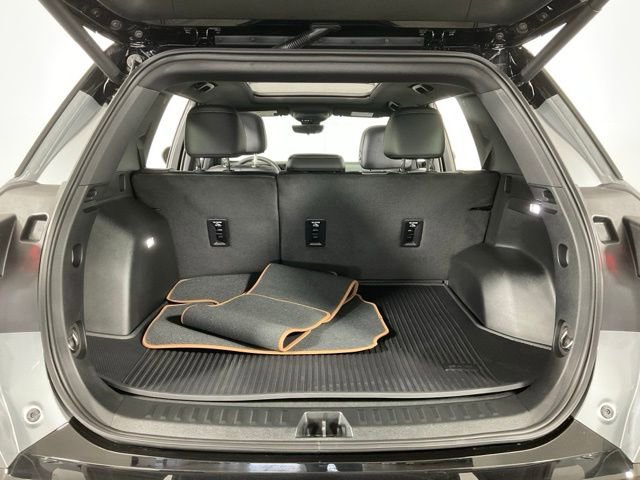 New 2026 GMC Terrain AT4 w/ Convenience Package III image 39