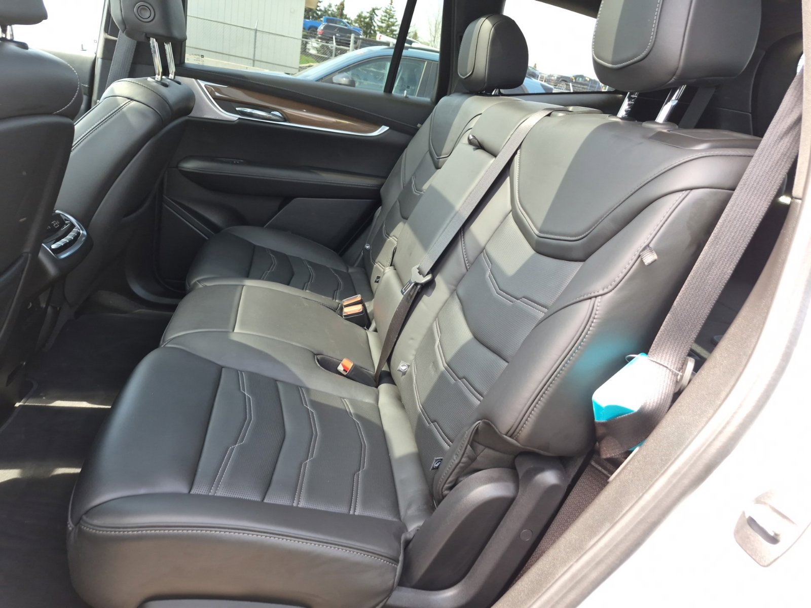 Used 2022 Cadillac XT6 Sport w/ Platinum Package AWD/4WD image 9