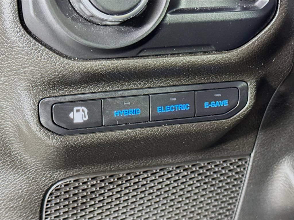 Used 2023 Jeep Wrangler Unlimited w/ Cold Weather Group AWD/4WD image 18