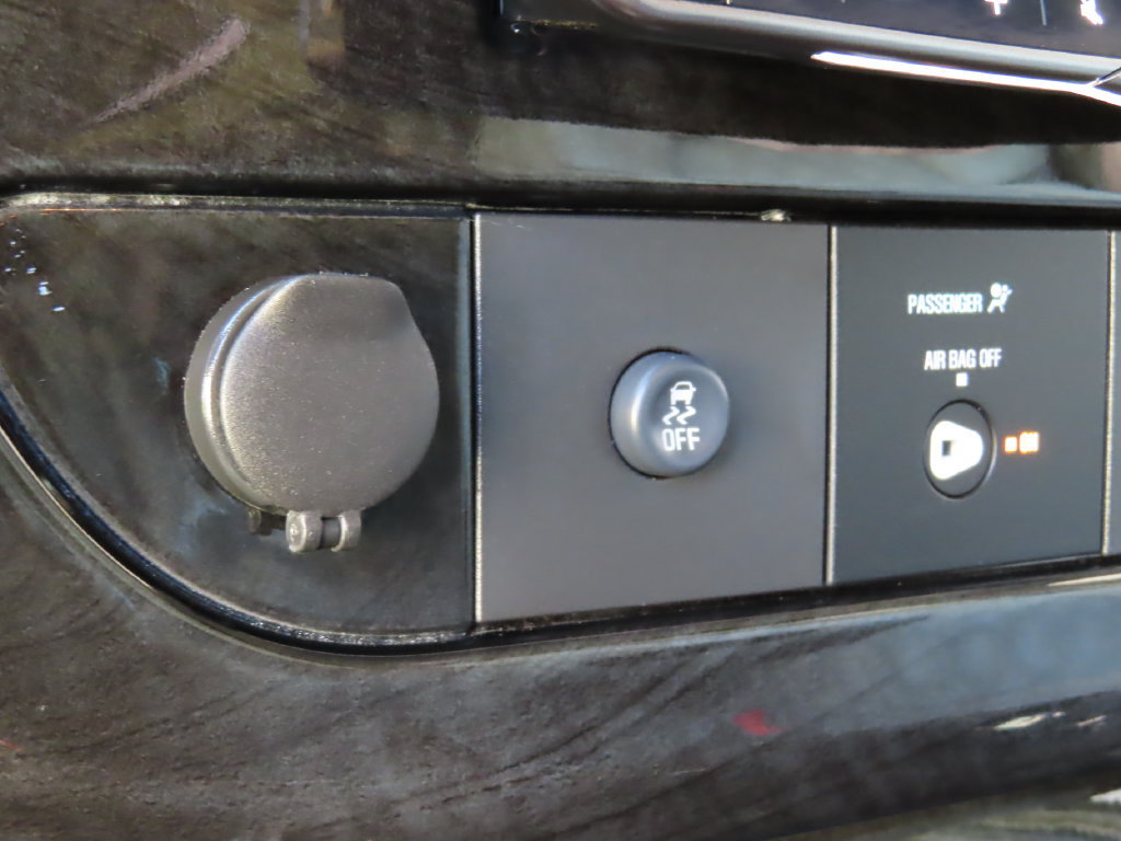 Used 2024 GMC Savana 2500 Extended w/ Driver Convenience Package RWD image 13
