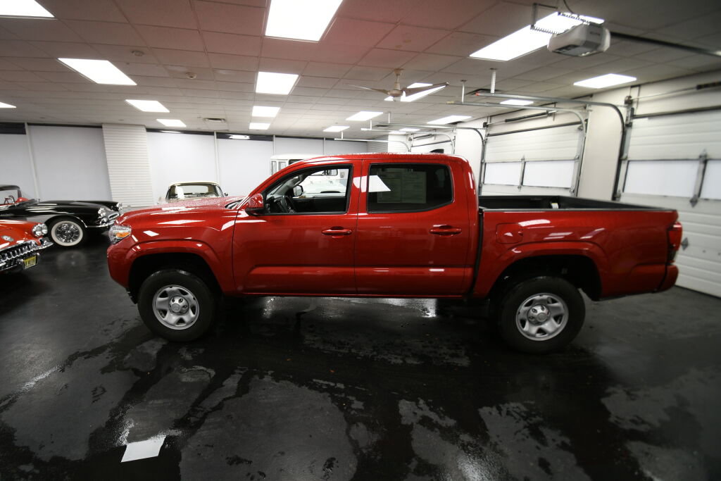 Certified 2023 Toyota Tacoma SR image 4