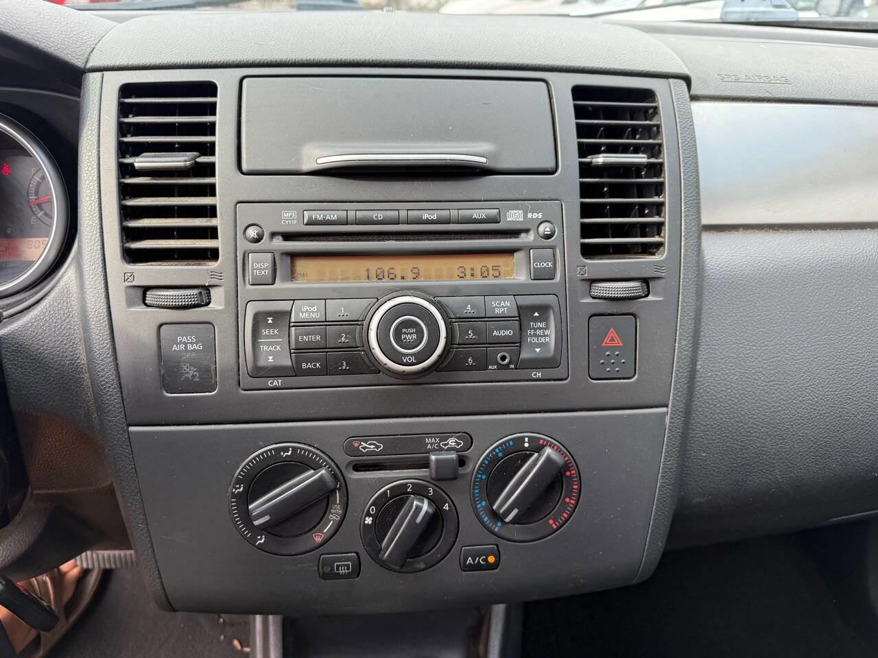 Used 2012 Nissan Versa 1.8 S w/ Special Edition Pkg image 9