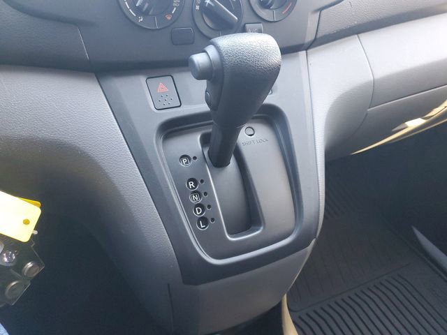 Used 2020 Nissan NV200 S image 23