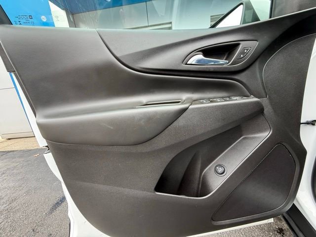 Used 2024 Chevrolet Equinox LT image 12