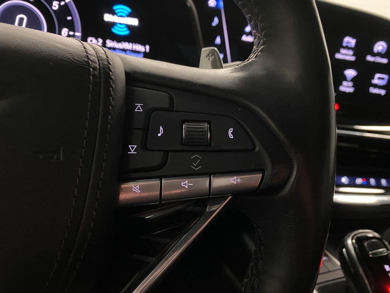 Used 2023 Cadillac Escalade V AWD/4WD image 18