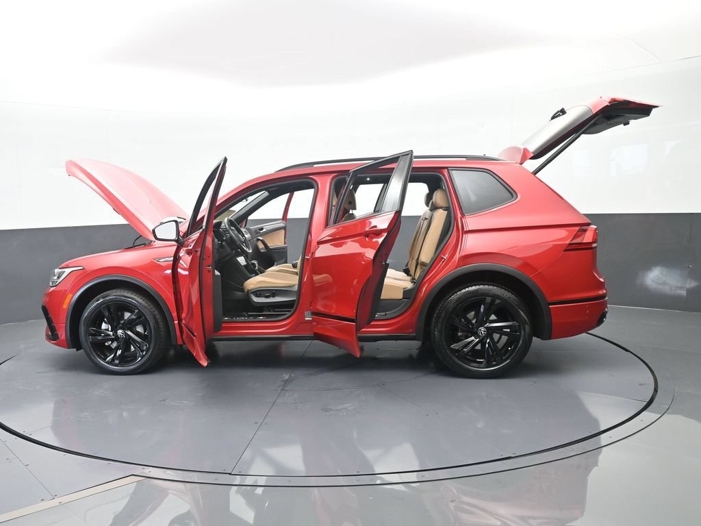 Used 2024 Volkswagen Tiguan SE R-Line FWD image 78