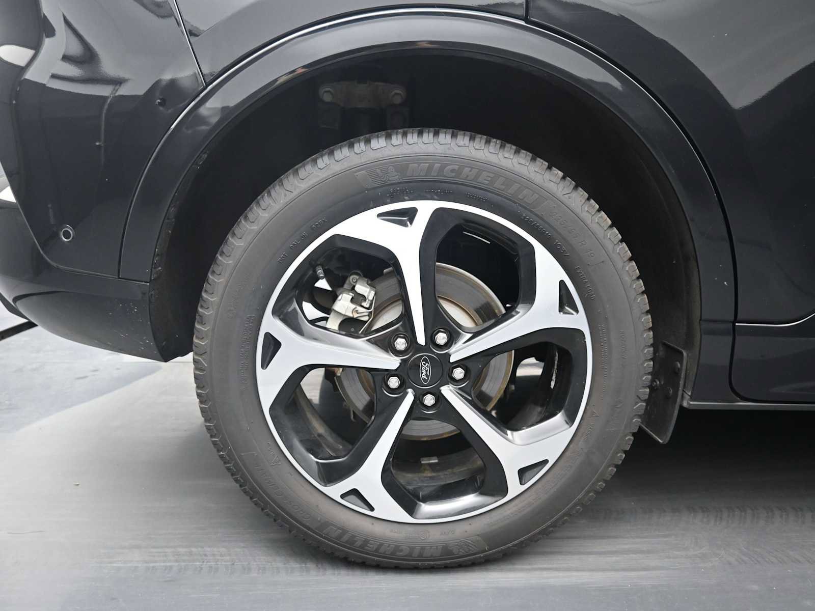 Used 2023 Ford Escape ST-Line Elite w/ Premium Technology Package AWD/4WD image 10