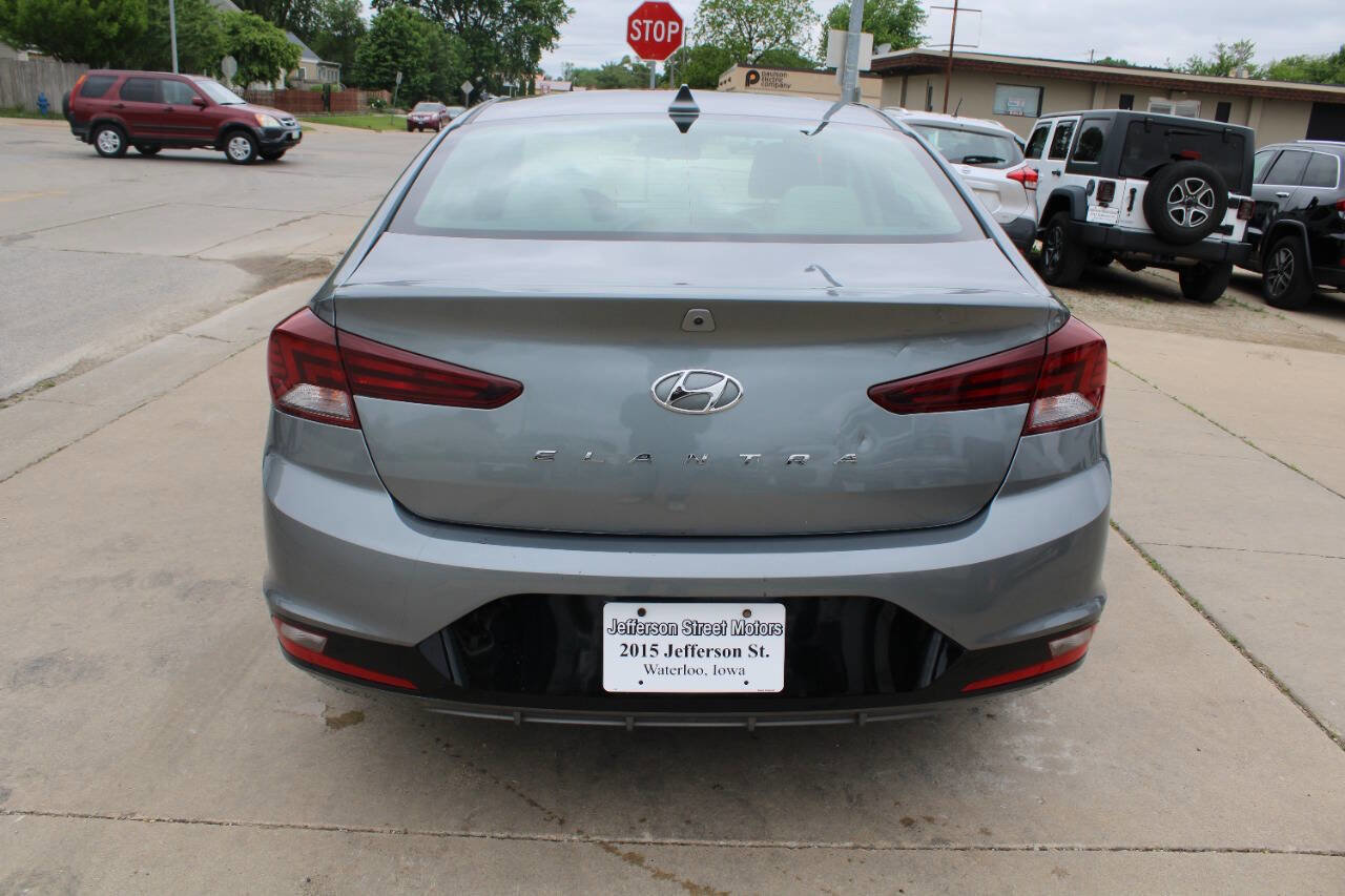 Used 2019 Hyundai Elantra SEL FWD image 4
