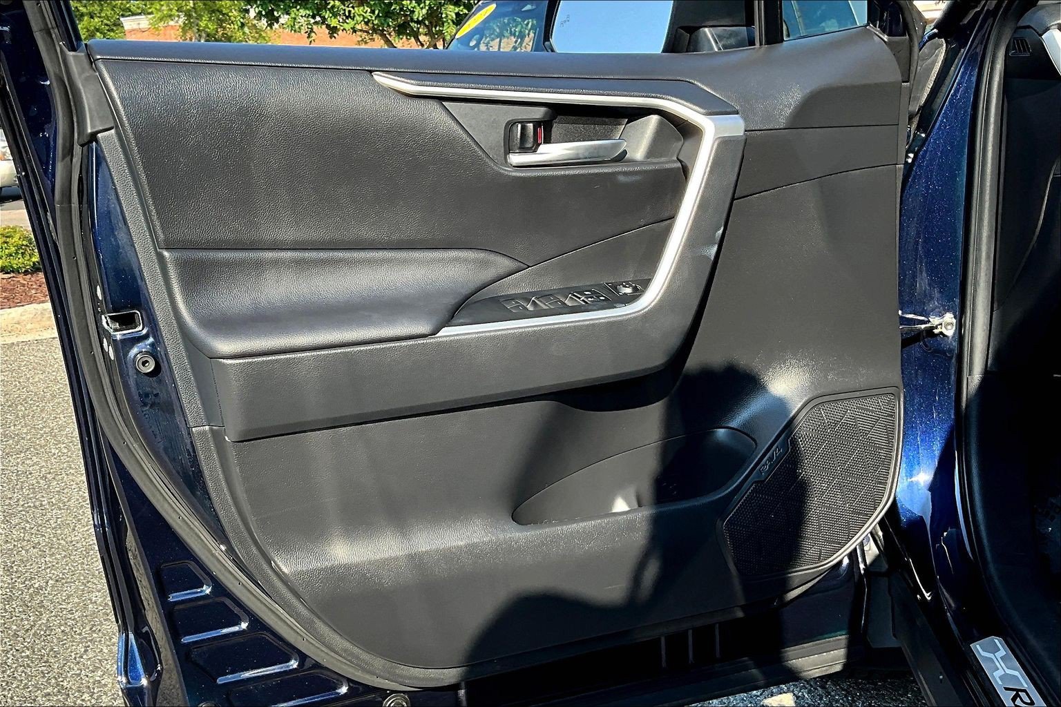 Used 2024 Toyota RAV4 XLE AWD/4WD image 17