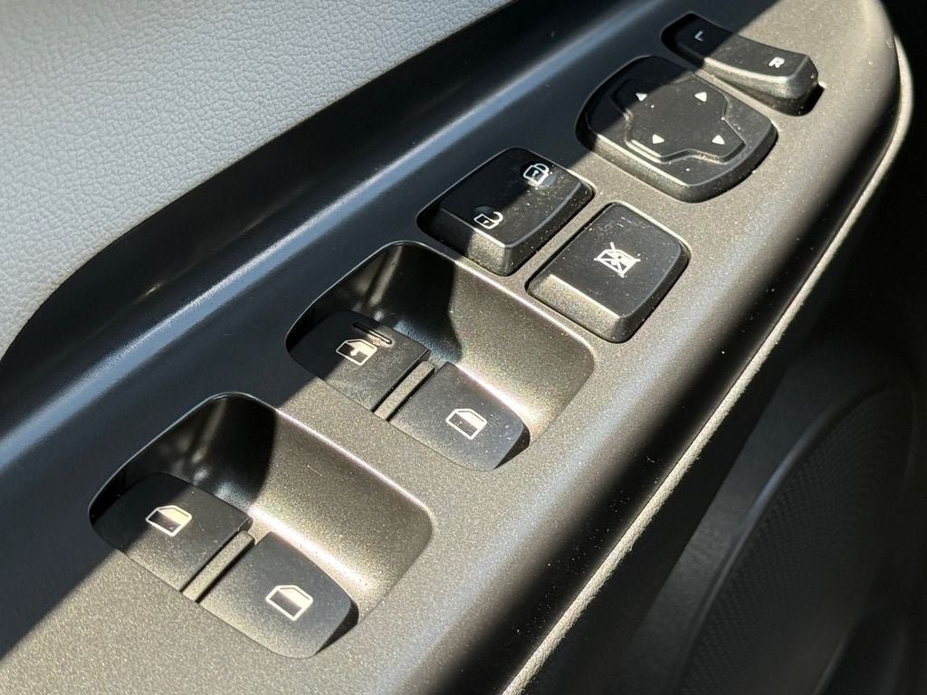 Used 2022 Hyundai Kona SEL FWD image 18