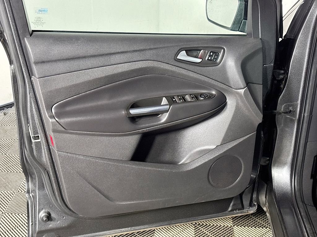 Used 2017 Ford Escape Titanium AWD/4WD image 10