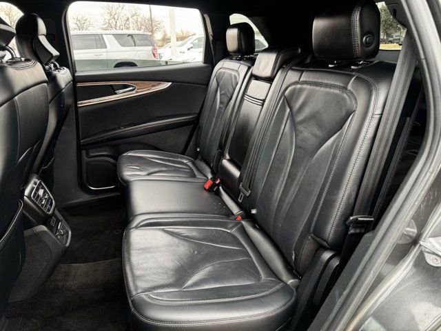 Used 2018 Lincoln MKX Reserve w/ Lincoln MKX Climate Package image 31