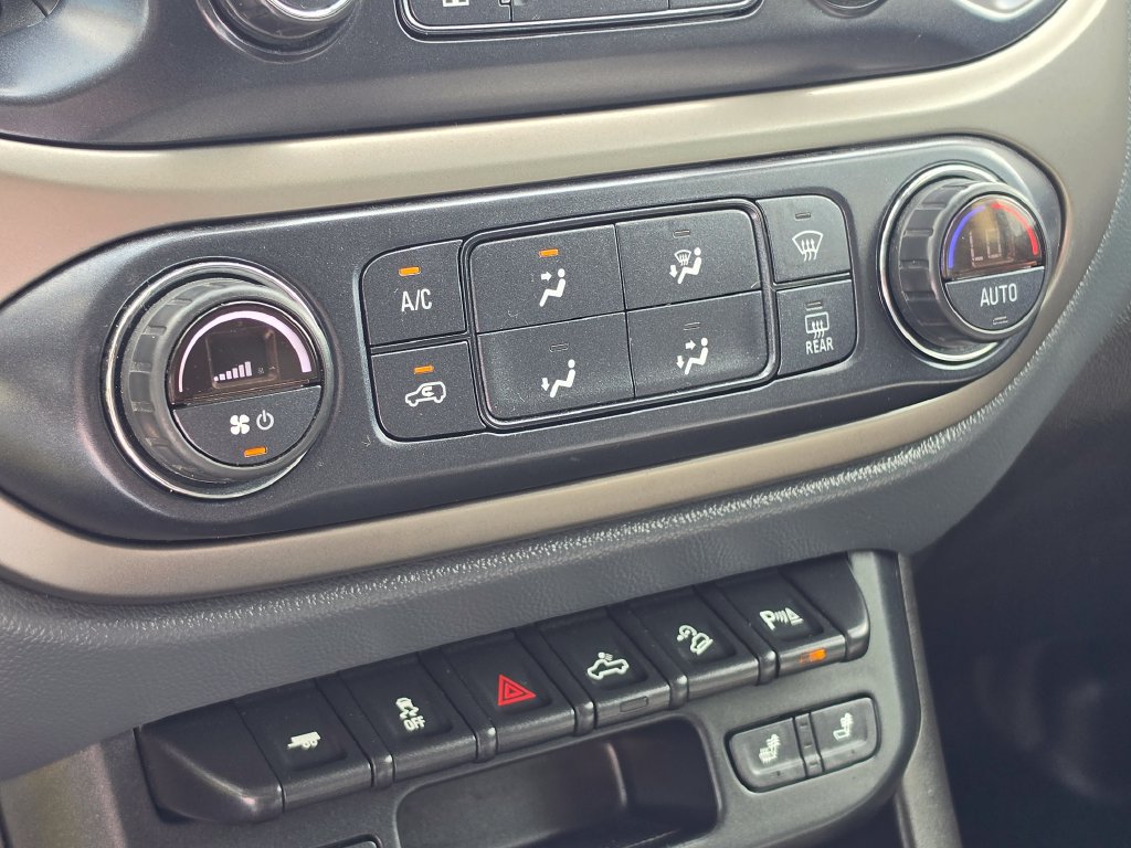 Used 2019 Chevrolet Colorado Z71 AWD/4WD image 21