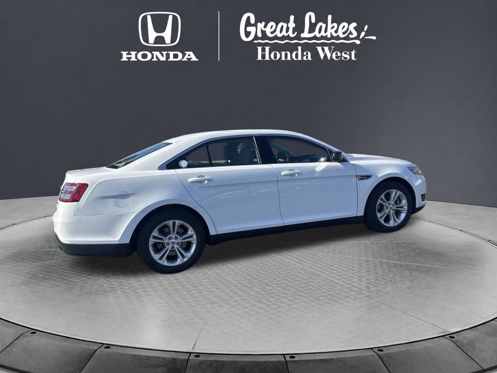 Used 2018 Ford Taurus SE FWD image 9