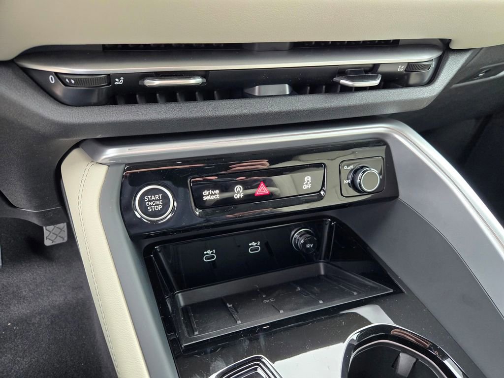 New 2025 Audi Q5 Premium Plus image 23