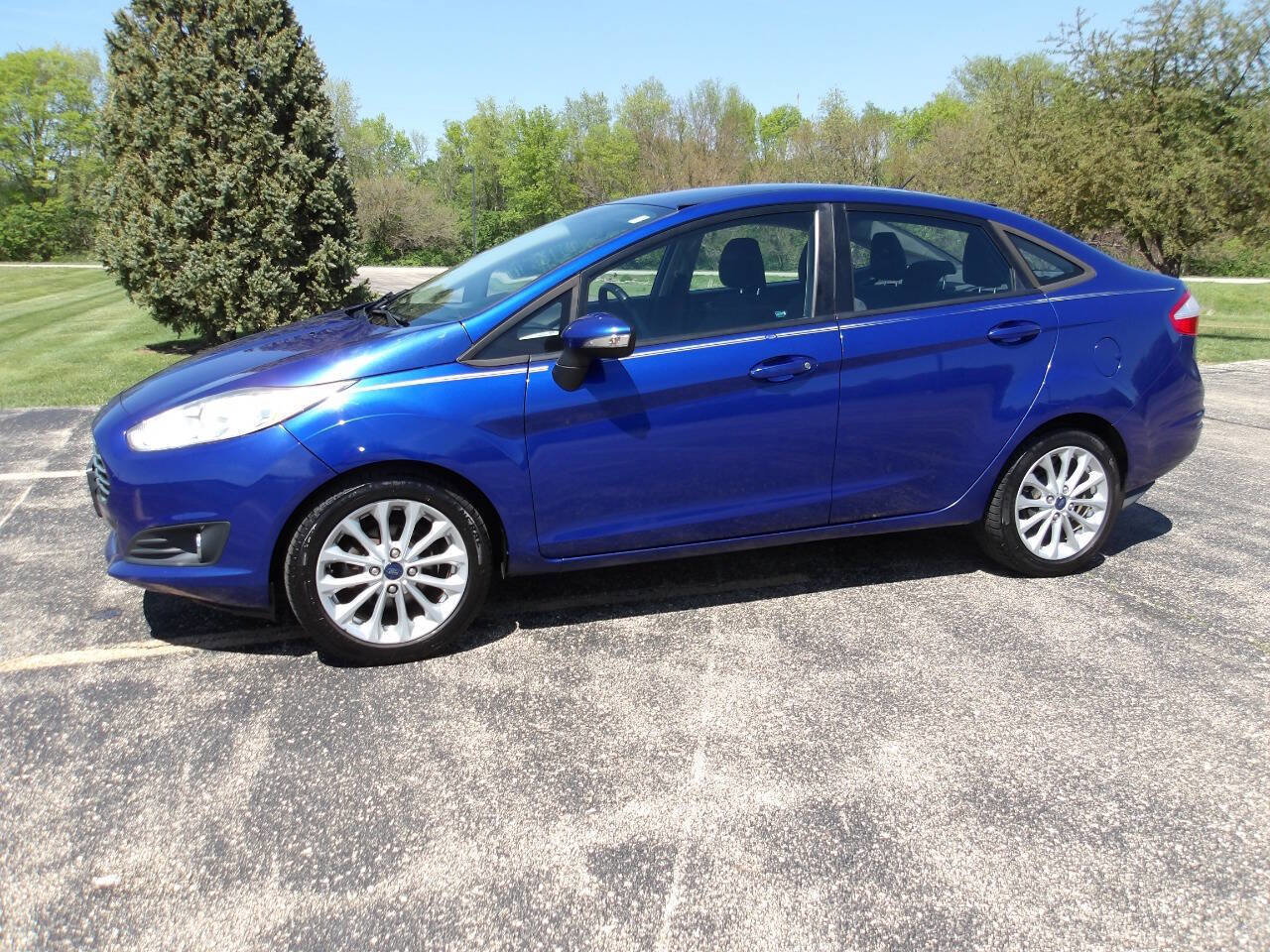Used 2014 Ford Fiesta SE w/ Equipment Group 201A FWD image 8