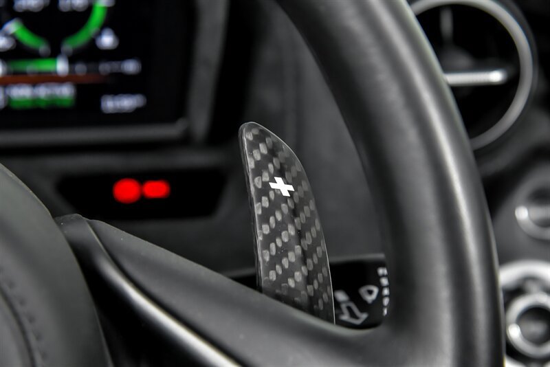 Used 2020 McLaren 720S Spider RWD image 25