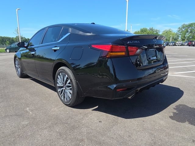 Used 2024 Nissan Altima 2.5 SV w/ SV Premium Package AWD/4WD image 11