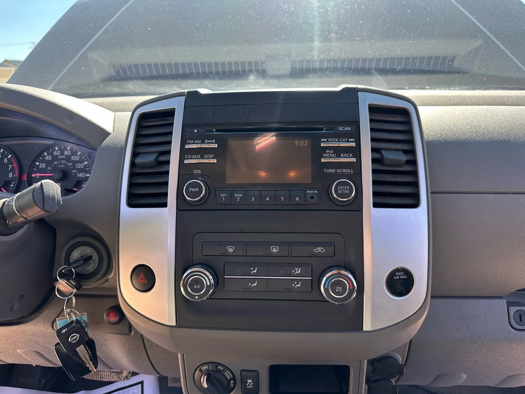 Used 2013 Nissan Frontier SV image 17