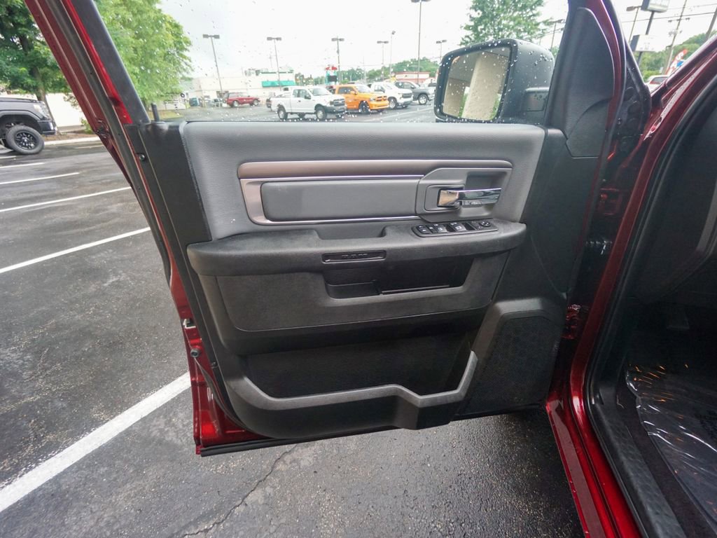 Used 2024 RAM 1500 Classic SLT image 17