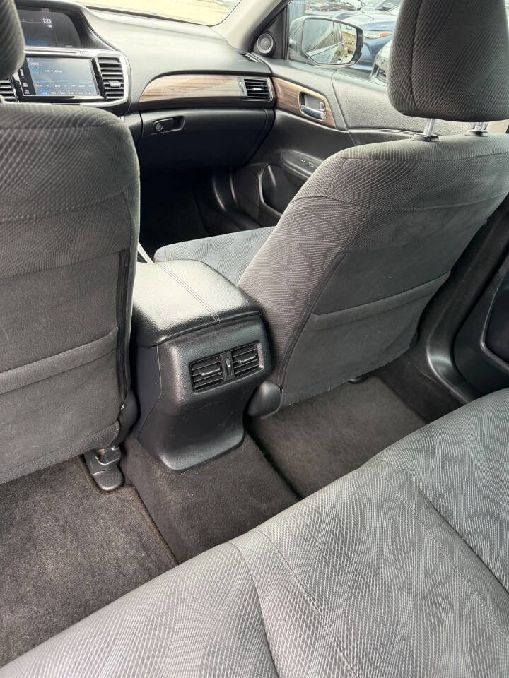 Used 2017 Honda Accord EX image 20