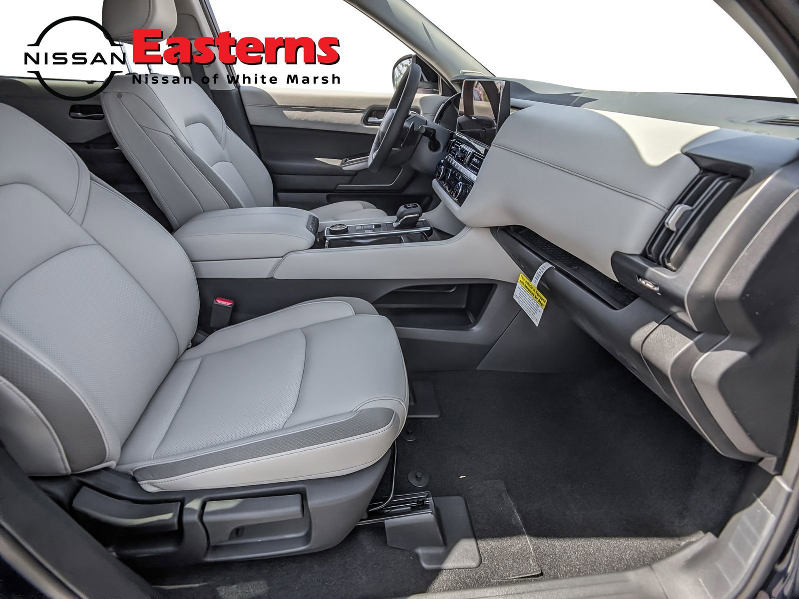 New 2026 Nissan Pathfinder SL image 24