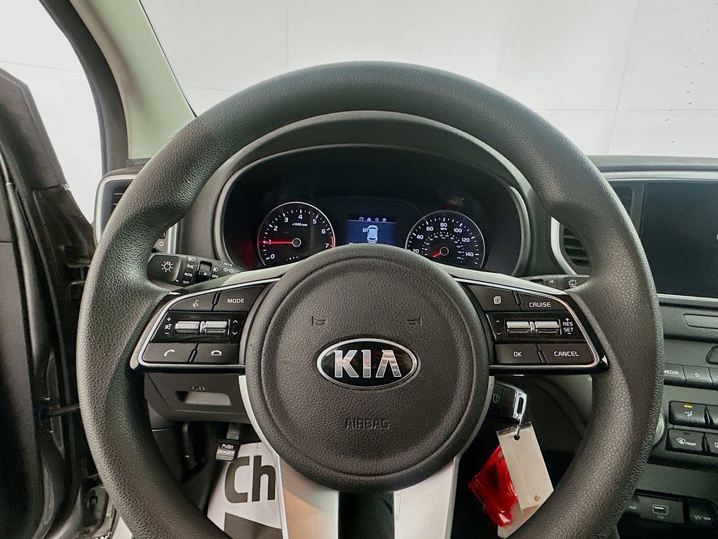 Used 2020 Kia Sportage LX image 11