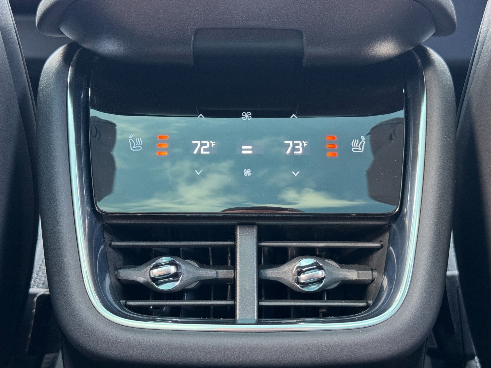 Used 2025 Volvo EX90 Ultra image 35