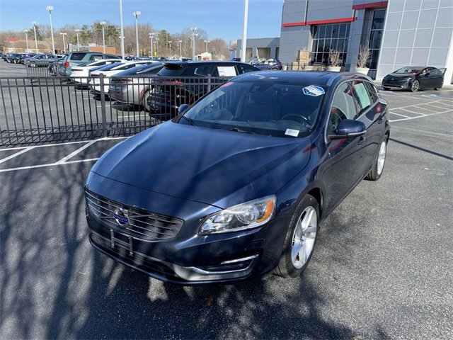 Used 2015 Volvo V60 T5 Premier w/ Convenience Package video 1