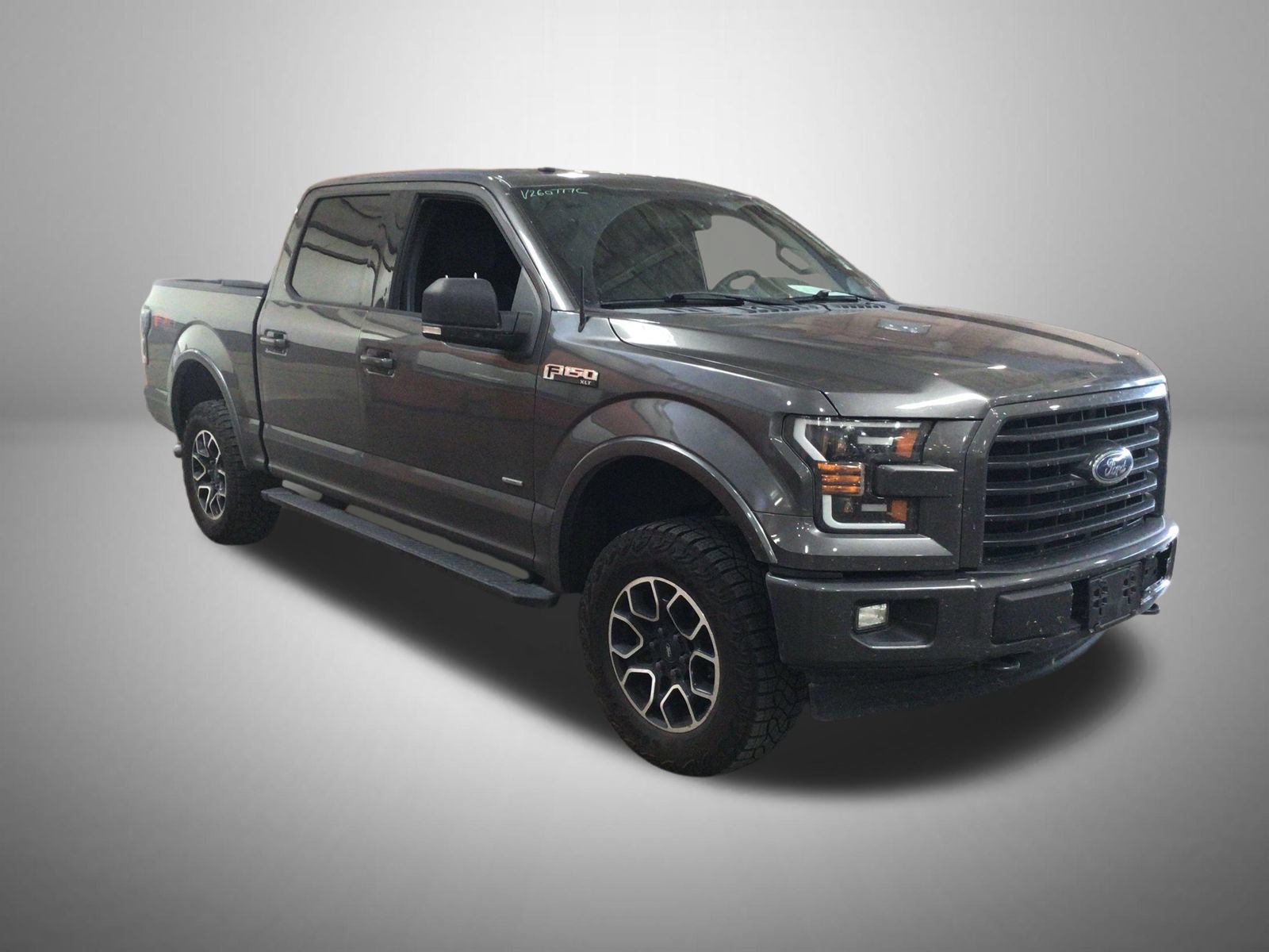 Used 2017 Ford F150 XLT w/ Equipment Group 302A Luxury AWD/4WD image 4