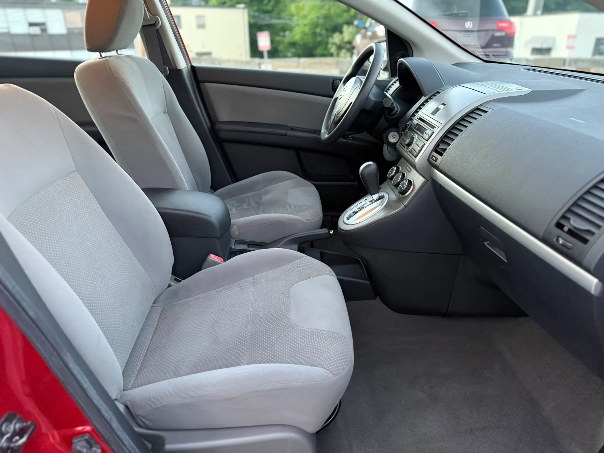 Used 2010 Nissan Sentra 2.0 FWD image 10