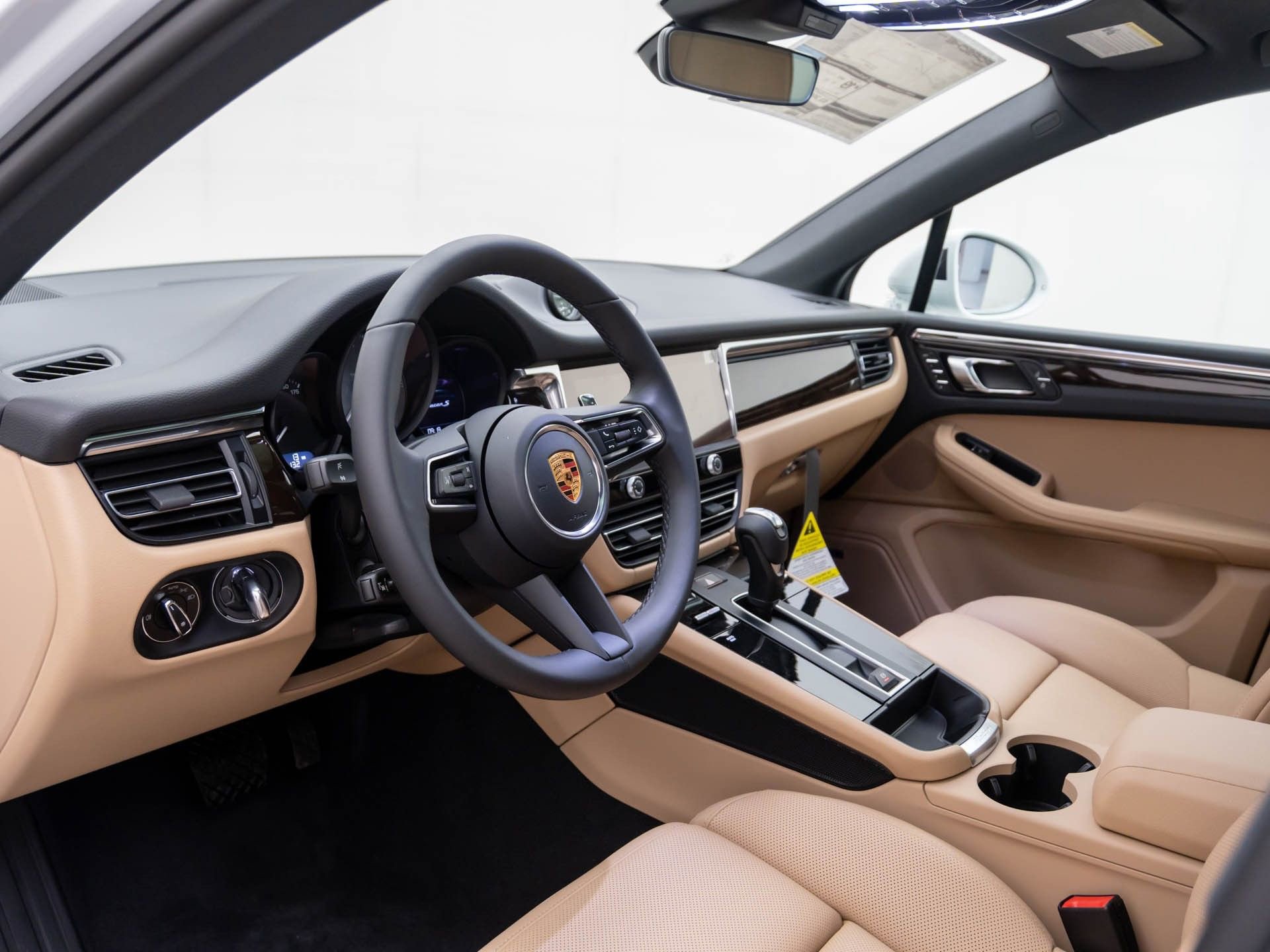 New 2026 Porsche Macan S image 4