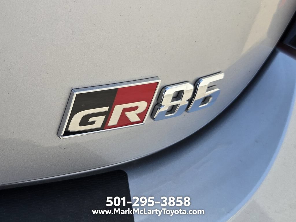 Used 2023 Toyota GR86 Premium w/ ALL Weather Mat Package (TMS) RWD image 9