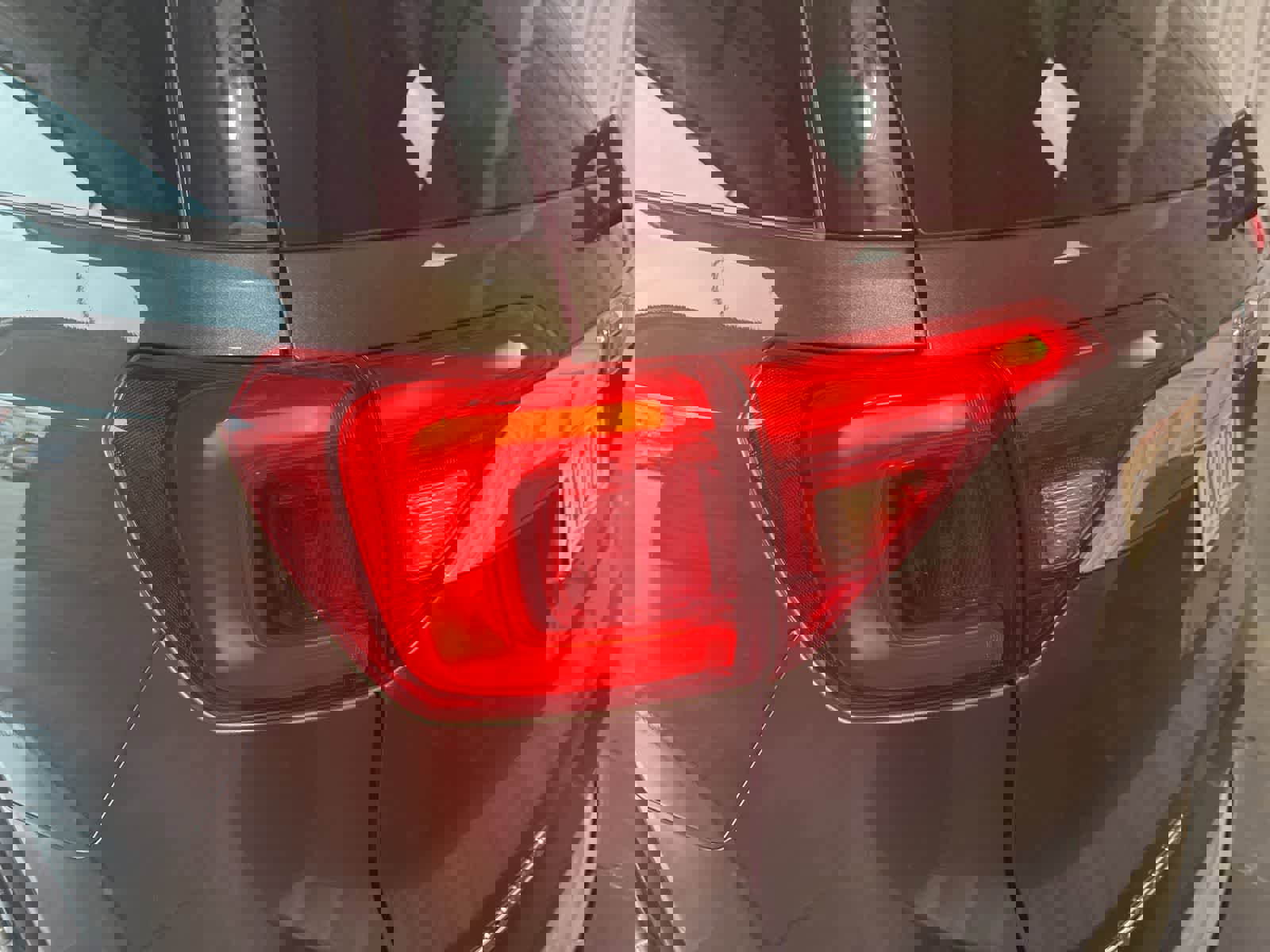 Used 2019 GMC Acadia SLT w/ LPO, Cargo Package image 12