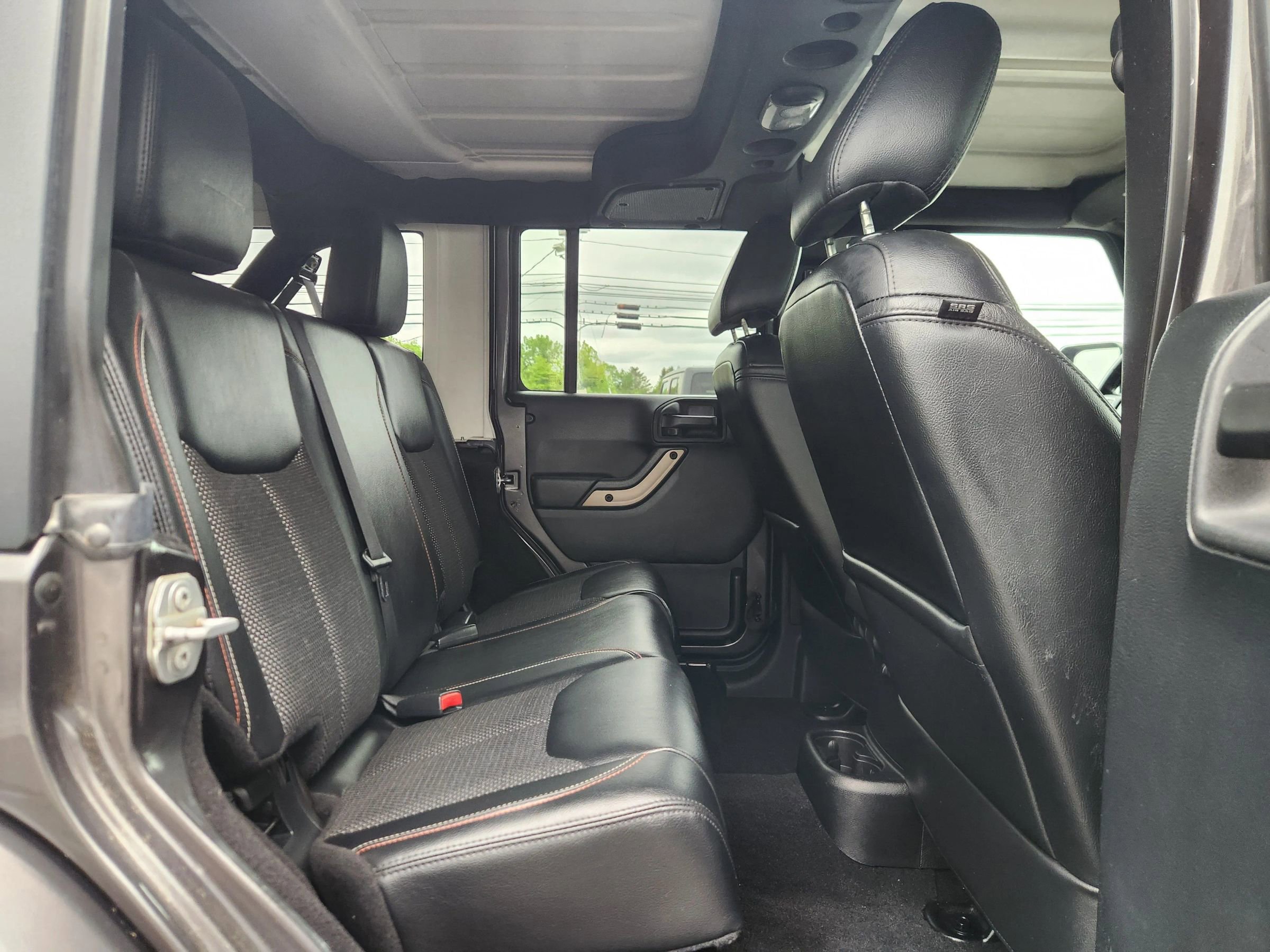 Used 2016 Jeep Wrangler Unlimited Sahara image 46