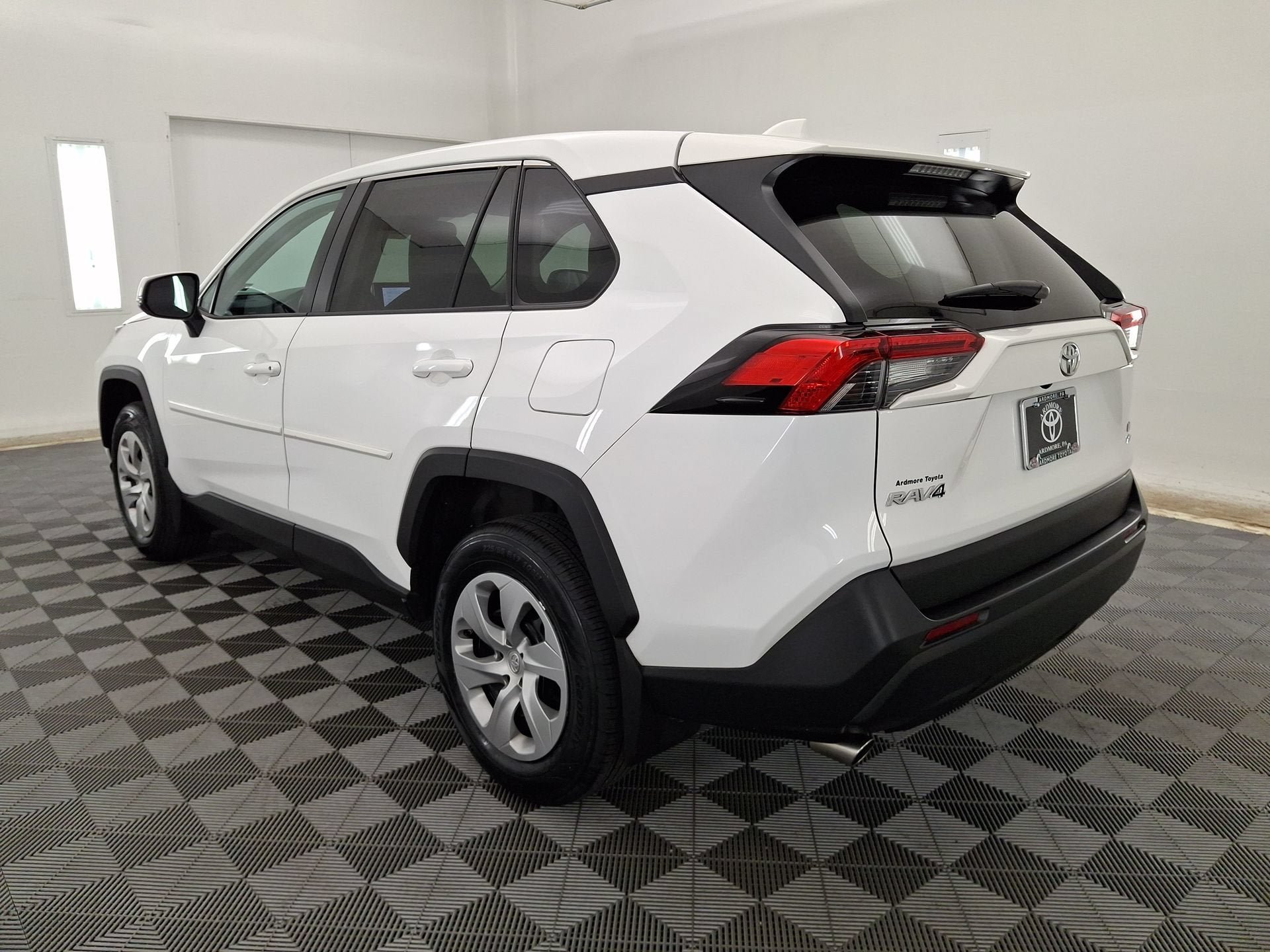 Certified 2023 Toyota RAV4 LE AWD/4WD image 21