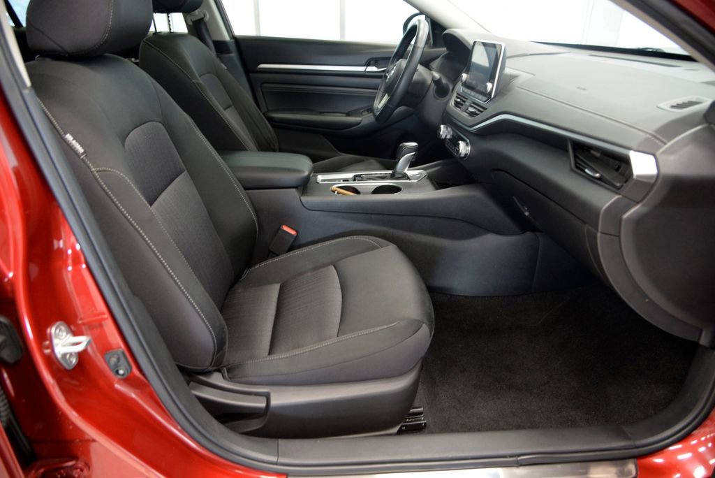Used 2019 Nissan Altima 2.5 SV image 30