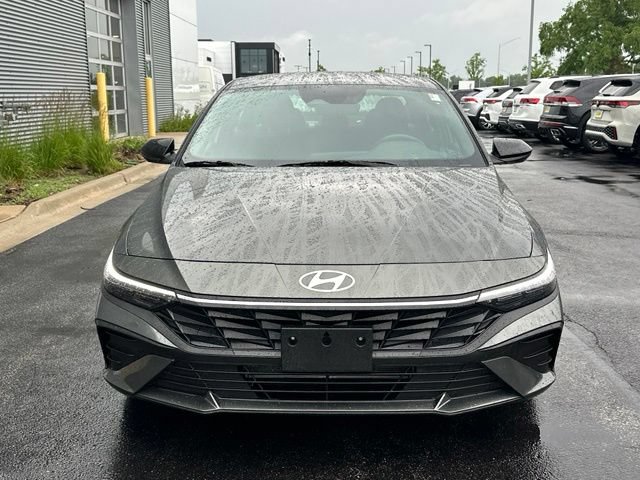 Used 2026 Hyundai Elantra Sport FWD image 2