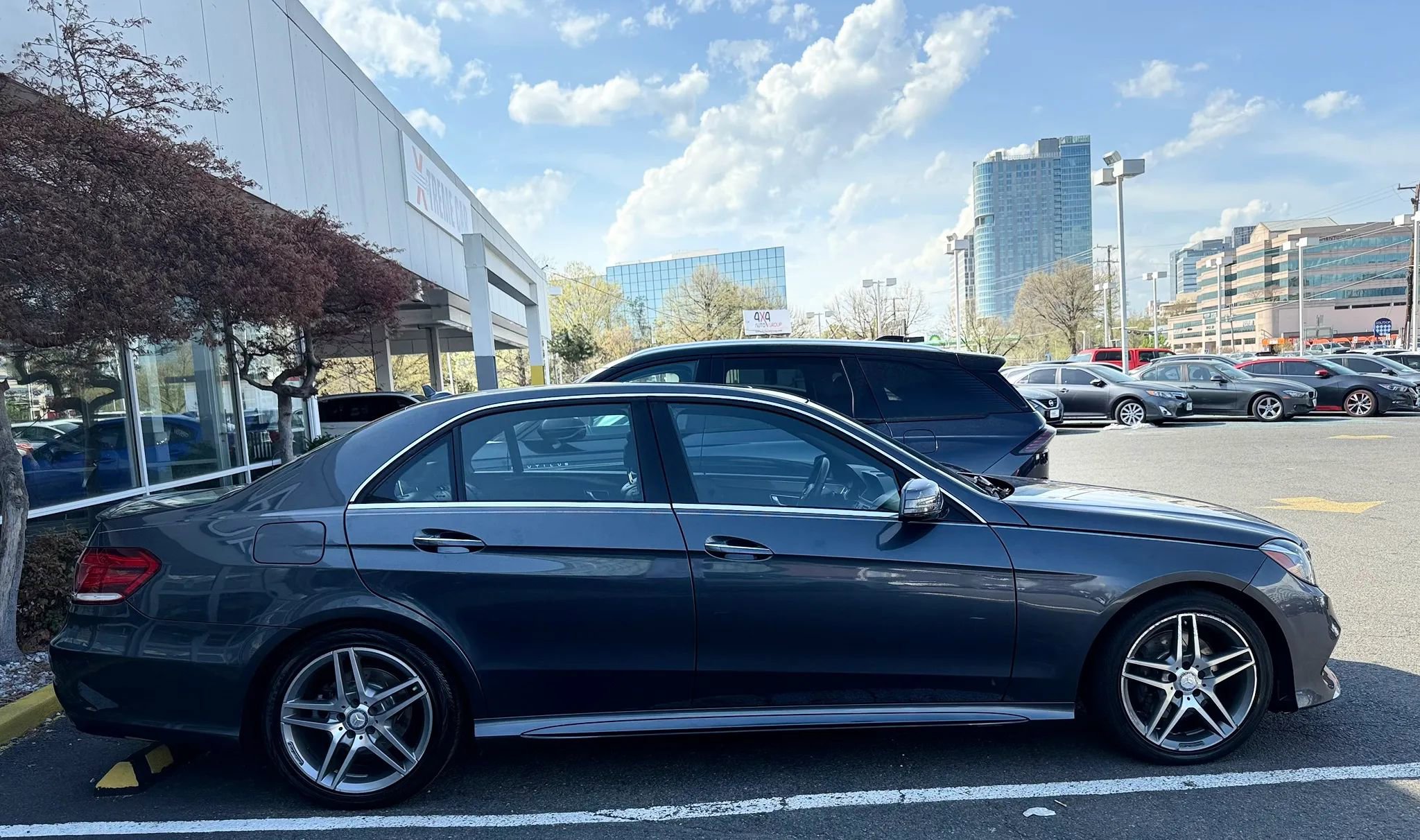 Used 2014 Mercedes-Benz E 350 4MATIC Sedan image 8