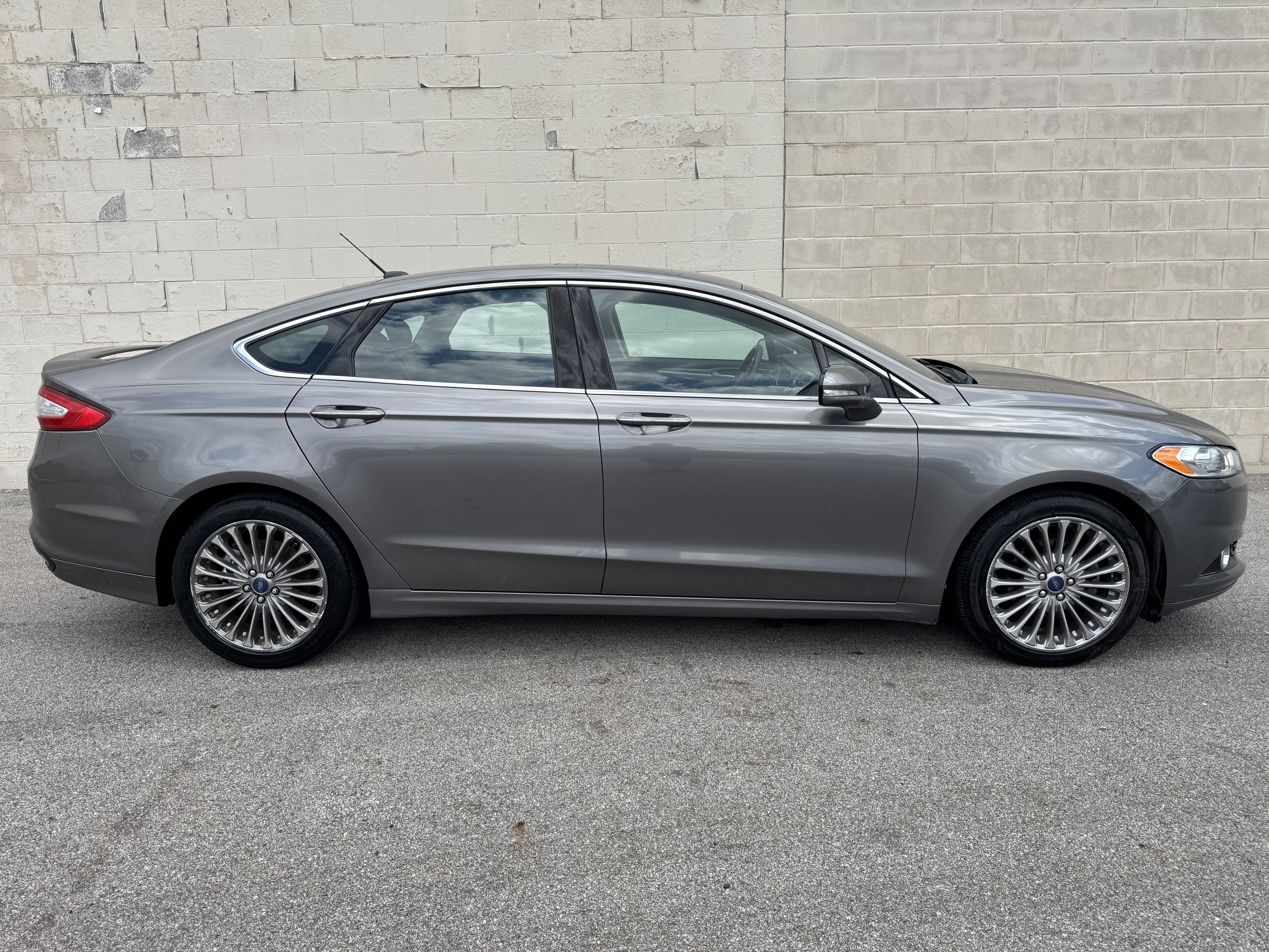 Used 2013 Ford Fusion Titanium FWD image 5