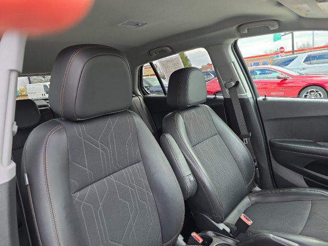 Used 2022 Chevrolet Trax LT w/ LT Convenience Package image 41