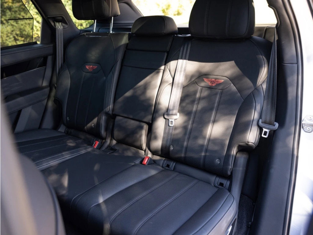 Certified 2024 Bentley Bentayga Extended Wheelbase image 57